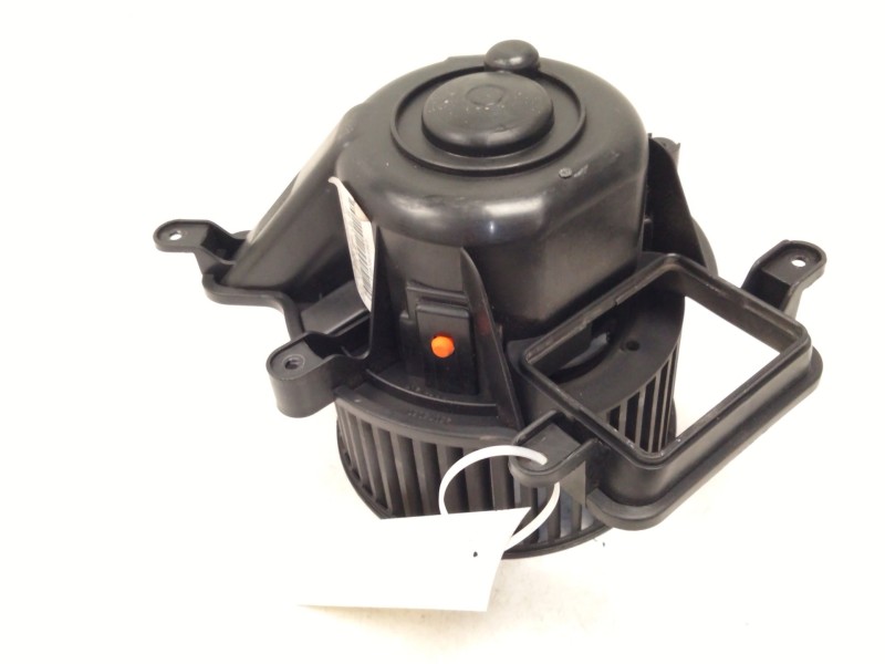 Recambio de motor calefaccion para peugeot 3008 monospace (0u_) 1.6 hdi referencia OEM IAM T3953001  