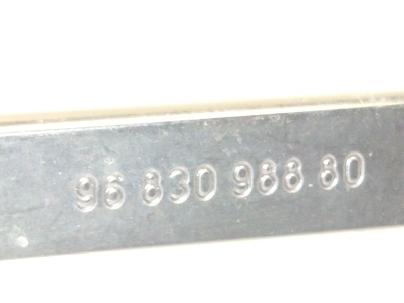 Recambio de brazo limpia delantero izquierdo para peugeot 3008 monospace (0u_) 1.6 hdi referencia OEM IAM 9683098880  