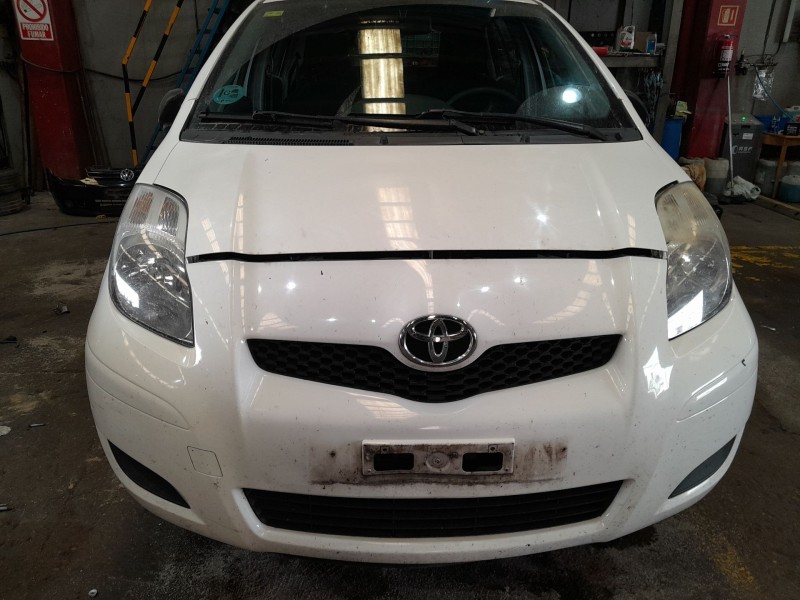 toyota yaris (_p9_) del año 2010