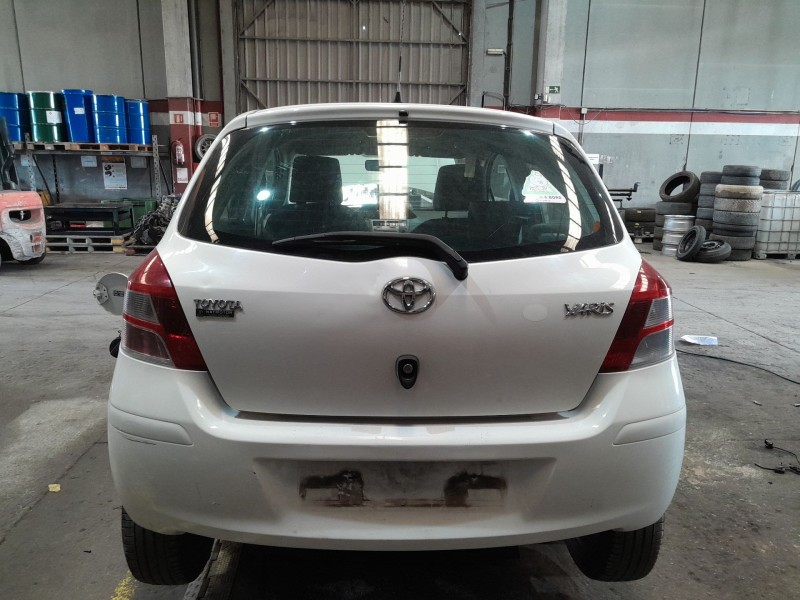 toyota yaris (_p9_) del año 2010