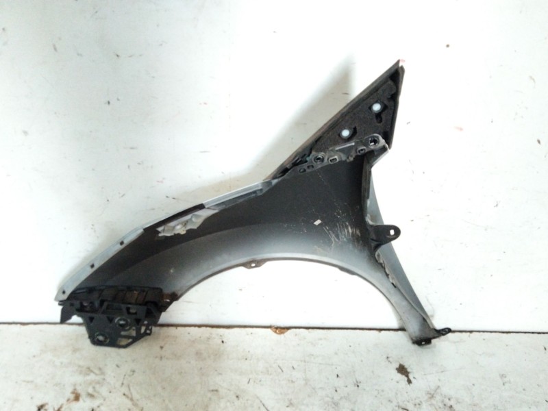 Recambio de aleta delantera derecha para peugeot 3008 monospace (0u_) 1.6 hdi referencia OEM IAM   