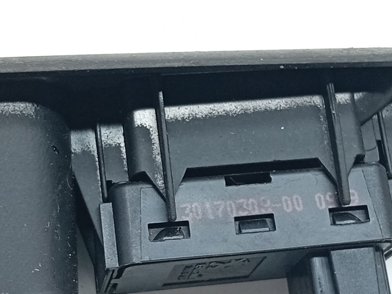 Recambio de mando elevalunas trasero derecho para peugeot 3008 monospace (0u_) 1.6 hdi referencia OEM IAM 96652794ZD  