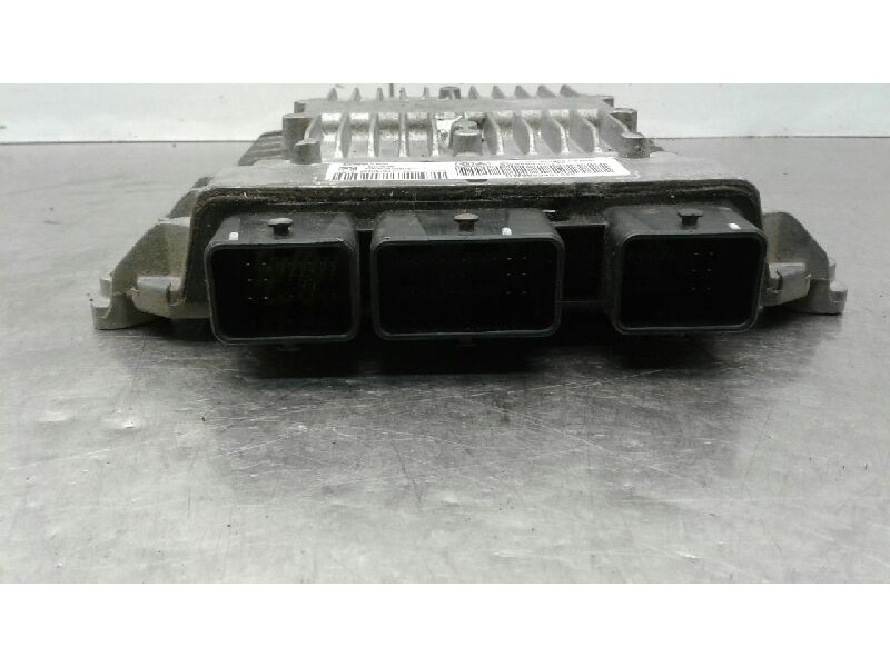 Recambio de centralita motor uce para citroën c3 1.4 hdi exclusive referencia OEM IAM 5WS40285CT 9660300280 