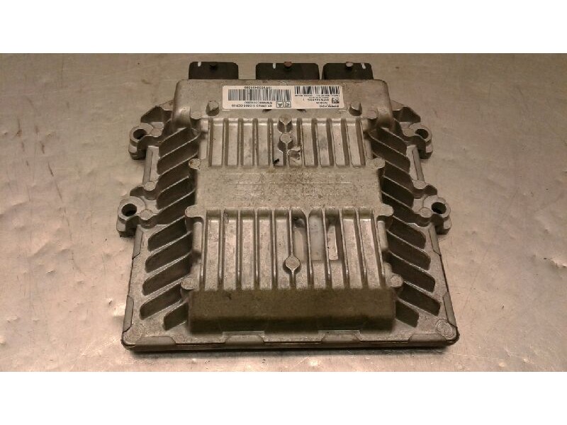 Recambio de centralita motor uce para citroën c3 1.4 hdi exclusive referencia OEM IAM 5WS40285CT 9660300280 