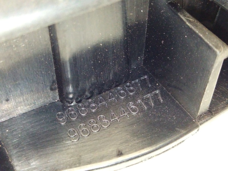 Recambio de maneta interior delantera izquierda para peugeot 3008 monospace (0u_) 1.6 hdi referencia OEM IAM 9683446177  