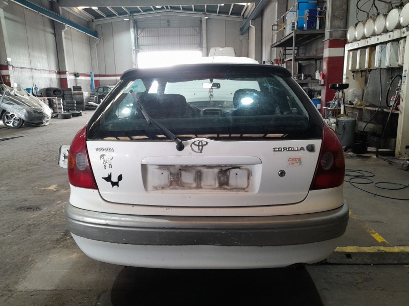 toyota corolla (_e11_) del año 1999