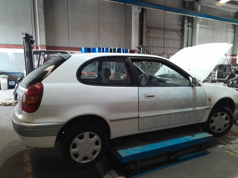 toyota corolla (_e11_) del año 1999