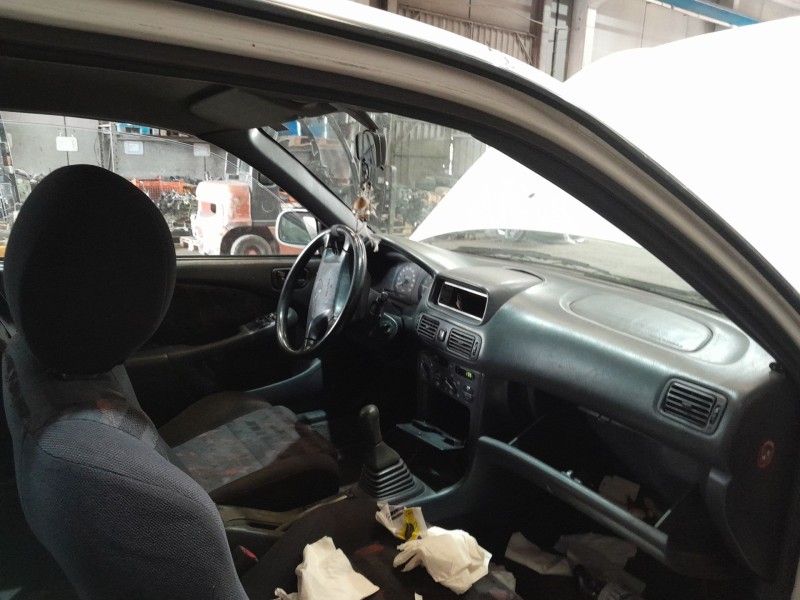 toyota corolla (_e11_) del año 1999