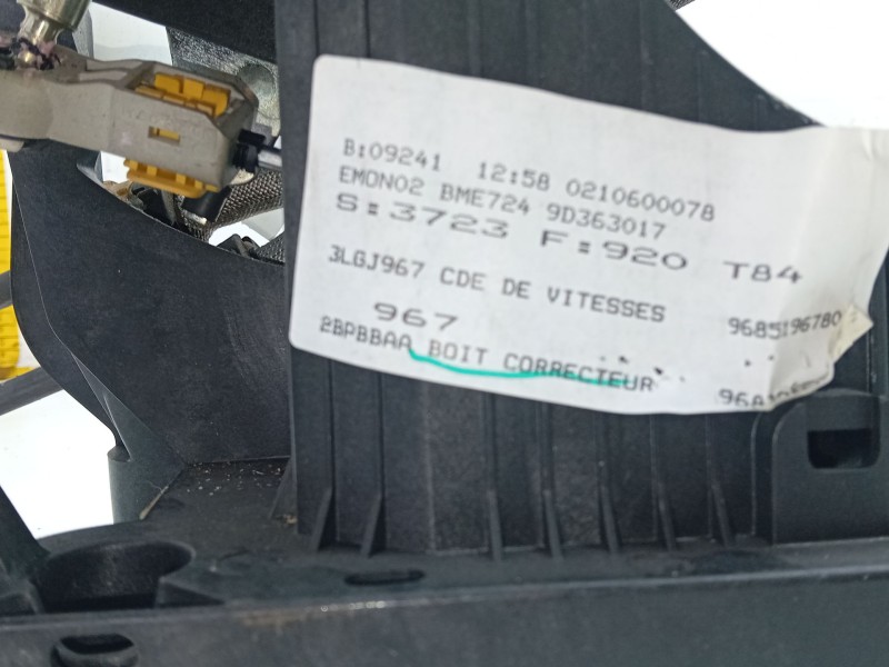 Recambio de palanca cambio para peugeot 3008 monospace (0u_) 1.6 hdi referencia OEM IAM   