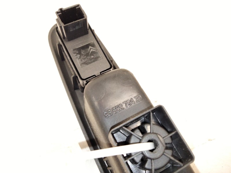 Recambio de mando elevalunas trasero izquierdo para peugeot 3008 monospace (0u_) 1.6 hdi referencia OEM IAM 96652794  