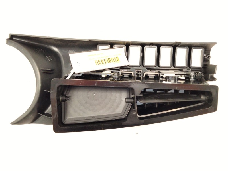 Recambio de aireador central para peugeot 3008 monospace (0u_) 1.6 hdi referencia OEM IAM 9685049877  