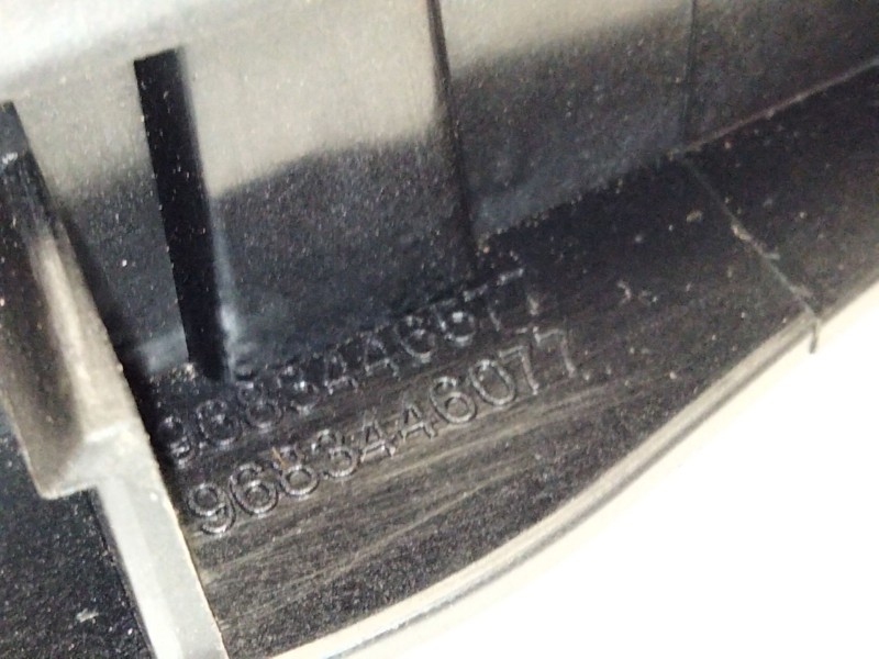 Recambio de maneta interior trasera derecha para peugeot 3008 monospace (0u_) 1.6 hdi referencia OEM IAM 9683446077  