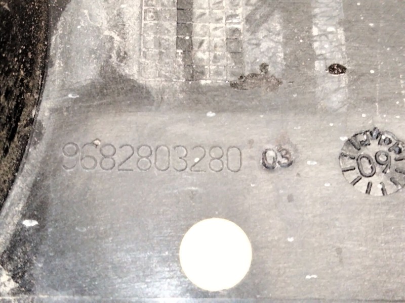 Recambio de tapa exterior combustible para peugeot 3008 monospace (0u_) 1.6 hdi referencia OEM IAM 9682803280  