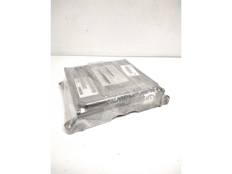 Recambio de centralita motor uce para iveco stralis 430 referencia OEM IAM 0281001527 F2BE0681ABC09 504078154