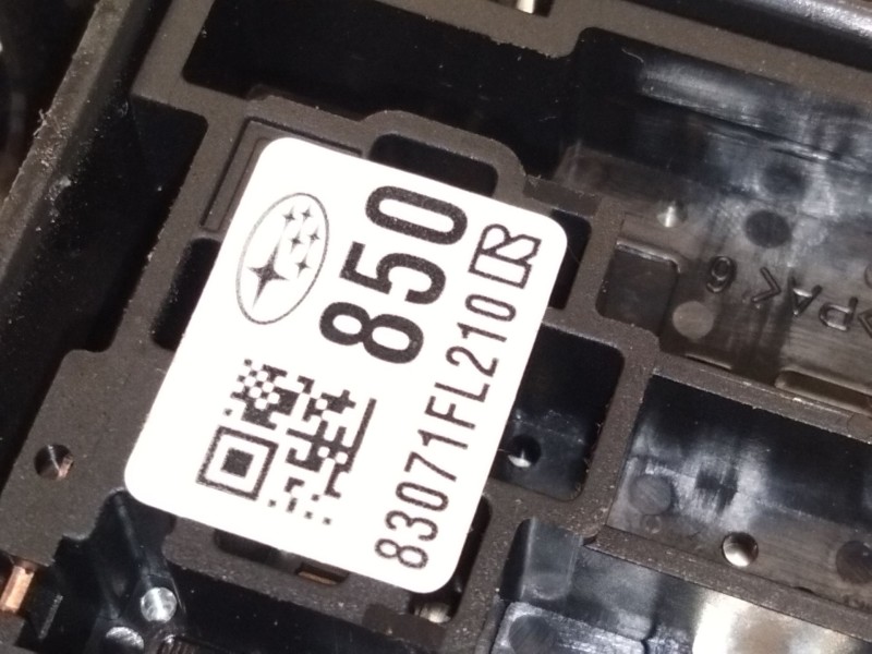 Recambio de mando elevalunas trasero izquierdo para subaru xv (gt) 2.0 i awd (gt7) referencia OEM IAM 83071FL210  