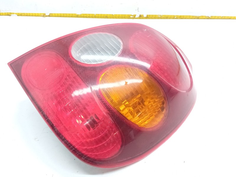 Recambio de piloto trasero derecho para toyota corolla (_e11_) 1.6 (ae111) referencia OEM IAM   