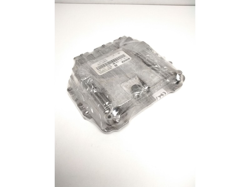 Recambio de centralita motor uce para nissan interstar mod. 04 (x70) 2.5 dci diesel cat referencia OEM IAM 0281011940 8200311550