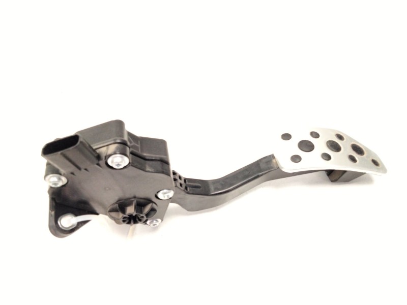 Recambio de pedal acelerador para subaru xv (gt) 2.0 i awd (gt7) referencia OEM IAM 36010FL030  