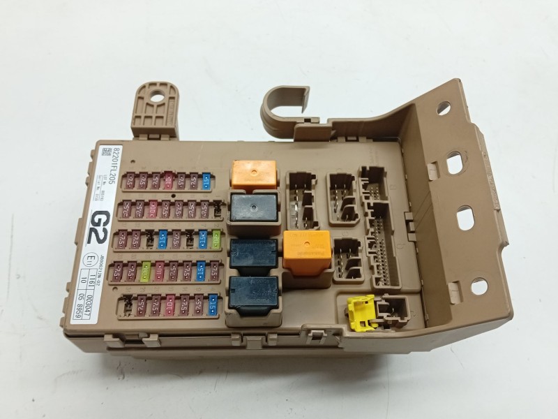 Recambio de caja fusibles para subaru xv (gt) 2.0 i awd (gt7) referencia OEM IAM 82201FL205  