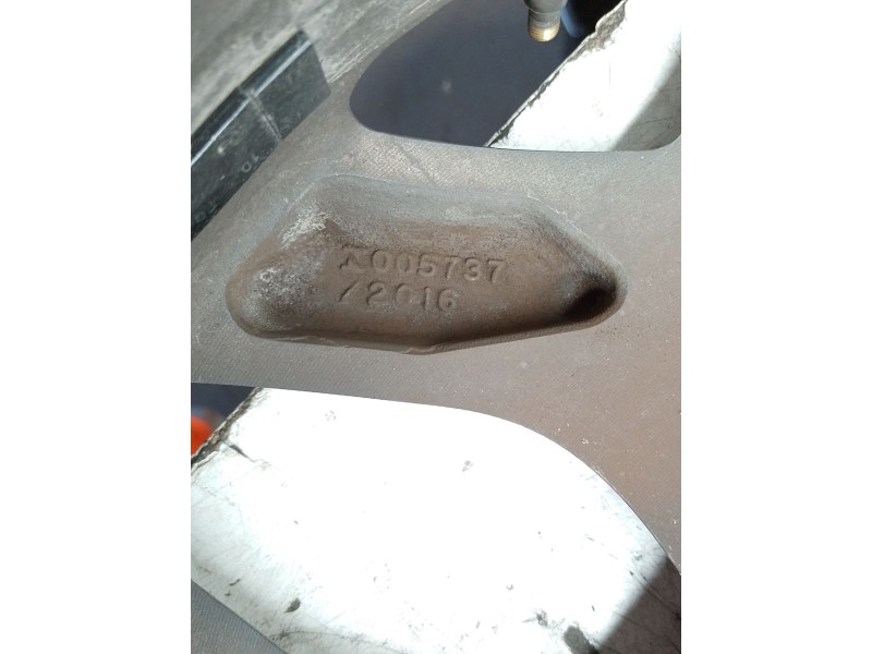 Recambio de llanta aluminio para subaru xv (gt) 2.0 i awd (gt7) referencia OEM IAM 005737  