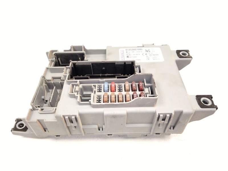 Recambio de caja reles para citroën nemo monospace 1.4 hdi referencia OEM IAM 01353007080  