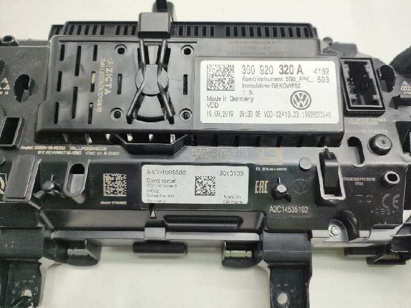 Recambio de cuadro instrumentos para volkswagen passat lim. (3g2) referencia OEM IAM 3G0920320A A3C01005500 