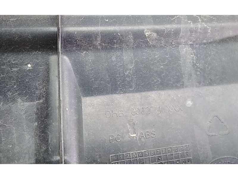 Recambio de rejilla delantera para land rover discovery v6 td se referencia OEM IAM DHB00024XXX  