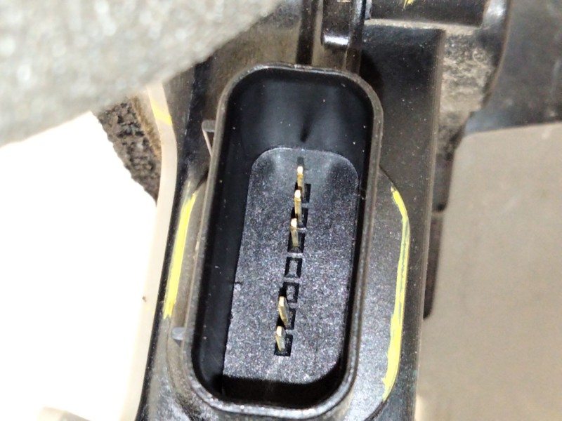 Recambio de cerradura puerta trasera derecha para kia xceed (cd) 1.0 t-gdi referencia OEM IAM 81420J7300  