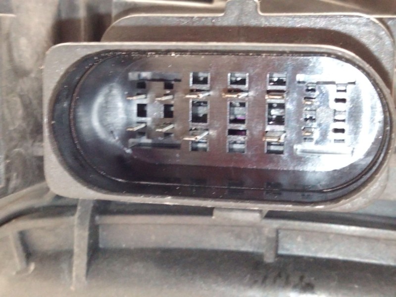 Recambio de faro derecho para audi q5 (8rb) 2.0 tdi quattro referencia OEM IAM 8R0941004  