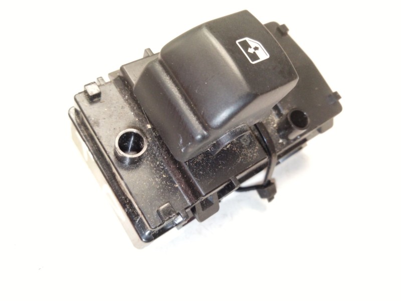 Recambio de mando elevalunas trasero derecho para kia xceed (cd) 1.0 t-gdi referencia OEM IAM 93590J7050  