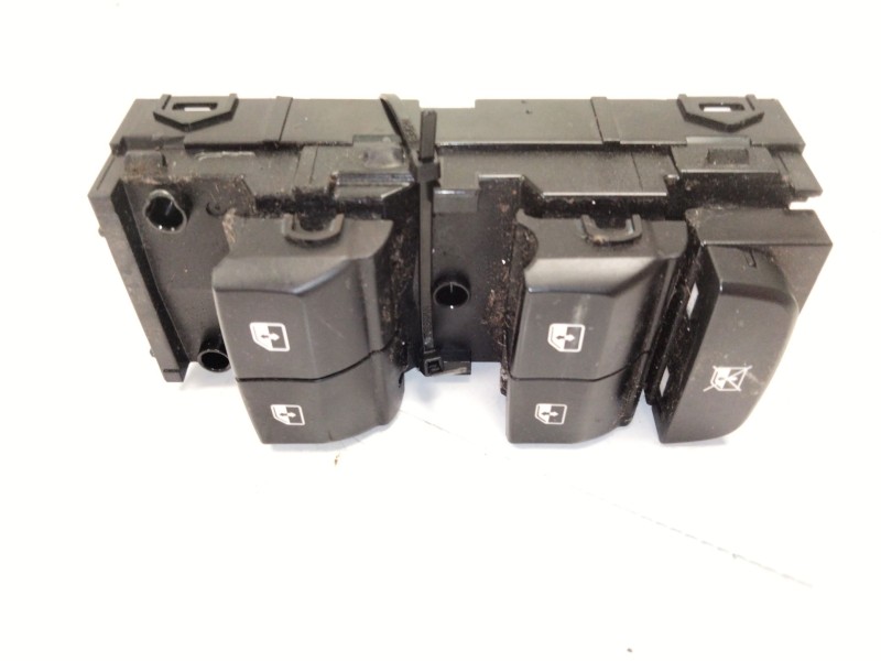 Recambio de mando elevalunas delantero izquierdo para kia xceed (cd) 1.0 t-gdi referencia OEM IAM 93570J7000  