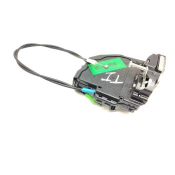 Recambio de cerradura puerta trasera izquierda para toyota auris referencia OEM IAM   