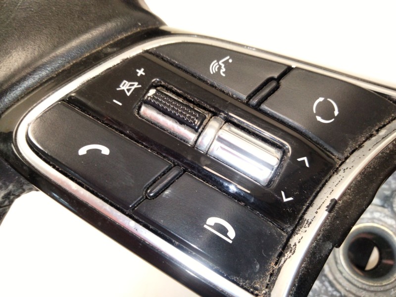 Recambio de volante para kia xceed (cd) 1.0 t-gdi referencia OEM IAM   