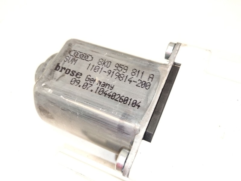 Recambio de motor elevalunas trasero izquierdo para audi q5 (8rb) 2.0 tdi quattro referencia OEM IAM 8K0959811  