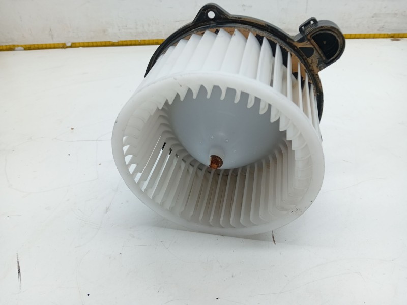 Recambio de motor calefaccion para kia xceed (cd) 1.0 t-gdi referencia OEM IAM EB1D1NXJAA  