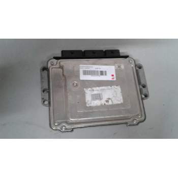 Recambio de centralita motor uce para renault master desde ´98 referencia OEM IAM 0281017065 8200935115 1039S33682