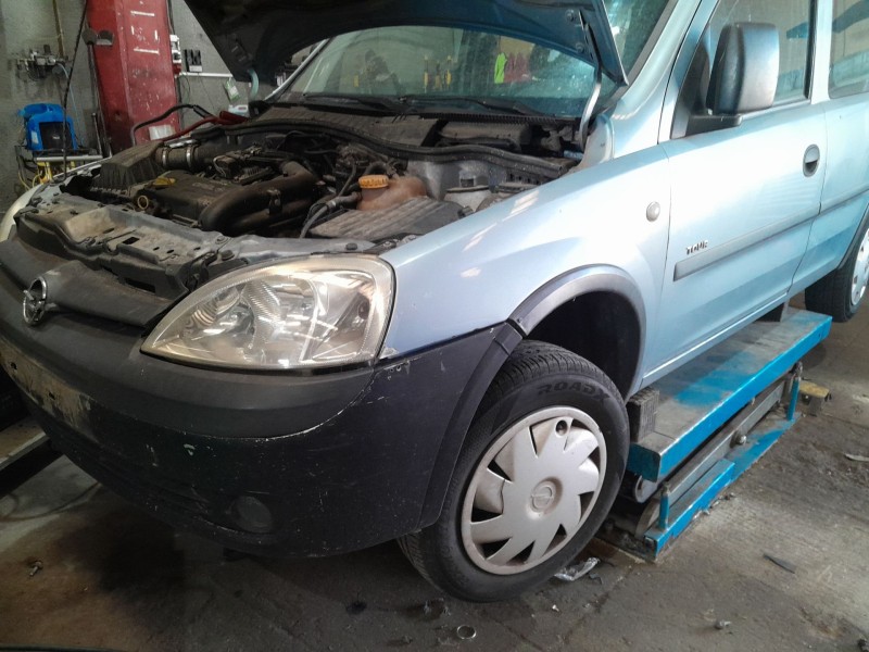 opel combo tour del año 2004