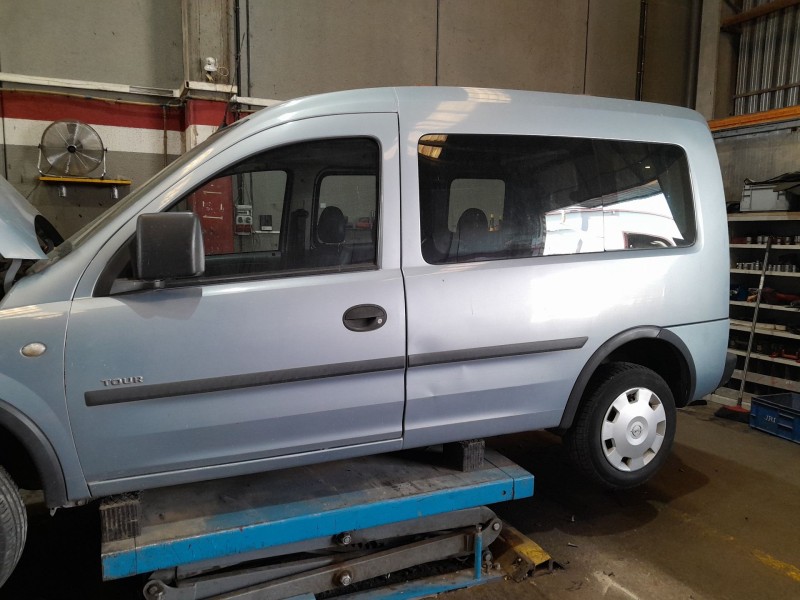 opel combo tour del año 2004