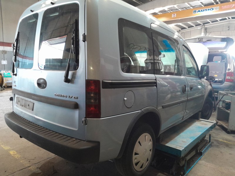 opel combo tour del año 2004