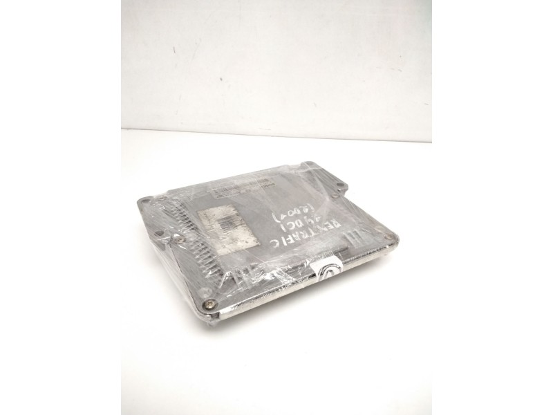 Recambio de centralita motor uce para renault trafic caja cerrada (ab 4.01) referencia OEM IAM 0281010632 HOM8200051608 82001185