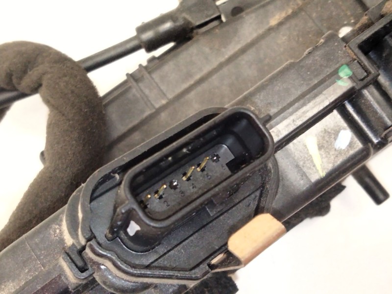 Recambio de cerradura puerta trasera izquierda para renault captur i (j5_, h5_) 1.2 tce 120 referencia OEM IAM 825019935R  