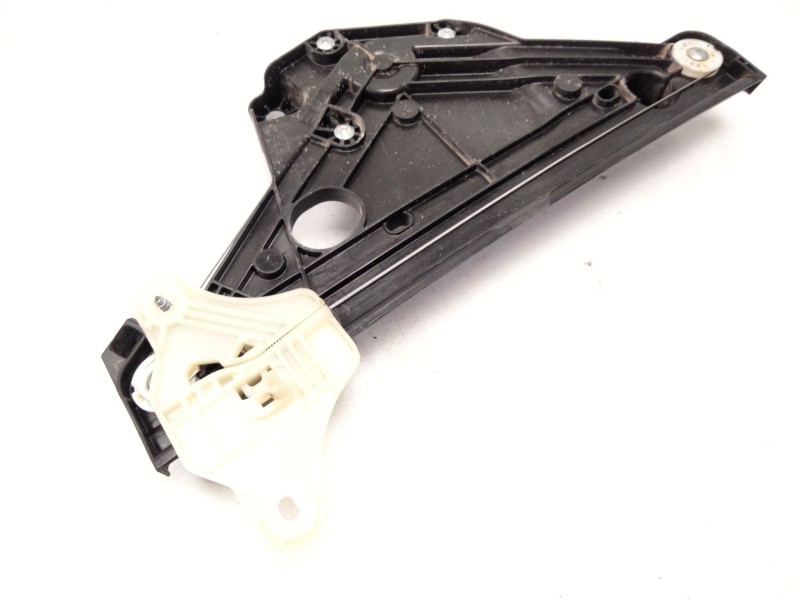 Recambio de elevalunas trasero derecho para renault clio v (b7_) 1.5 blue dci 100 (b7ad) referencia OEM IAM 827209773R  