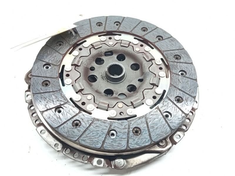 Recambio de kit embrague para seat altea (5p1) 1.9 tdi referencia OEM IAM 323064110  