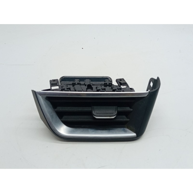 Recambio de aireador derecho para renault clio v (b7_) 1.5 blue dci 100 (b7ad) referencia OEM IAM 687608207R  