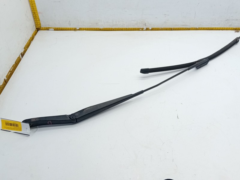 Recambio de brazo limpia delantero derecho para land rover range rover velar (l560) 2.0 d240 sd4 4x4 referencia OEM IAM W0000621