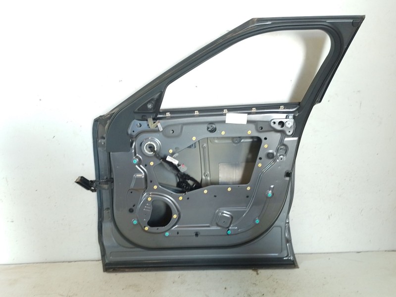 Recambio de puerta delantera derecha para land rover range rover velar (l560) 2.0 d240 sd4 4x4 referencia OEM IAM   