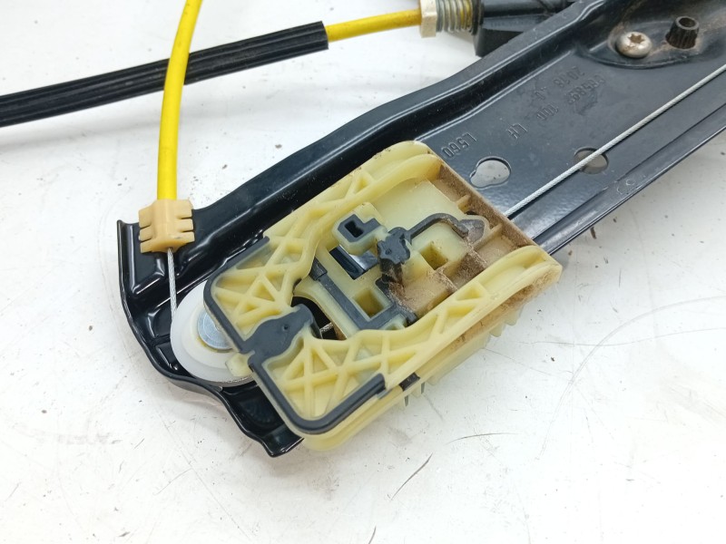 Recambio de elevalunas trasero izquierdo para land rover range rover velar (l560) 2.0 d240 sd4 4x4 referencia OEM IAM J8A227001 