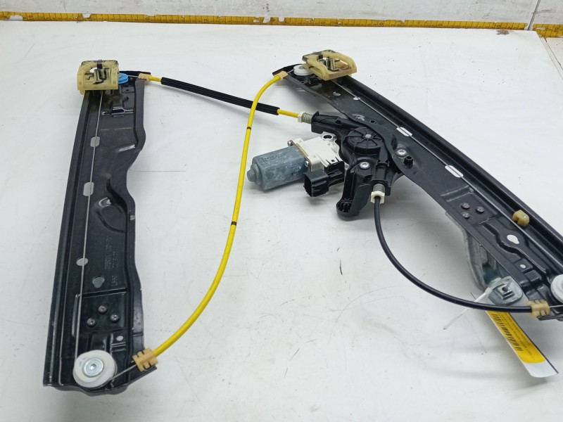 Recambio de elevalunas trasero derecho para land rover range rover velar (l560) 2.0 d240 sd4 4x4 referencia OEM IAM J8A227000  