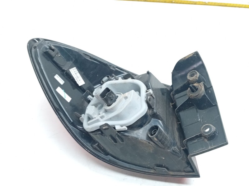 Recambio de piloto trasero derecho para renault captur i (j5_, h5_) 1.2 tce 120 referencia OEM IAM 2655027315R  