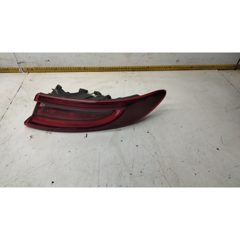 Recambio de piloto trasero derecho para kia proceed combi van (cd) 1.4 t-gdi referencia OEM IAM 92402J7200  